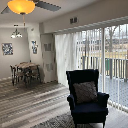 Peaceful Park 2 Bedroom Remodeled Family Suite Granite City Eksteriør billede
