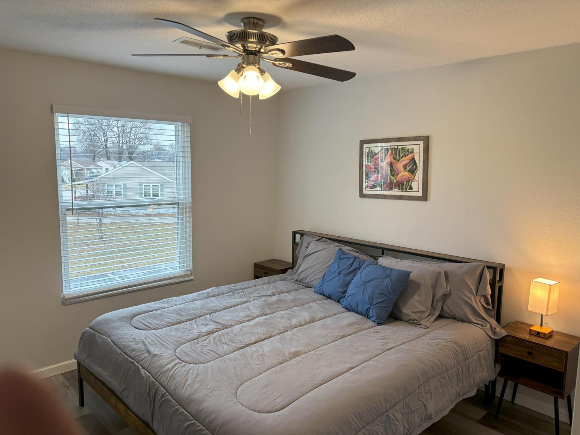 Peaceful Park 2 Bedroom Remodeled Family Suite Granite City Eksteriør billede